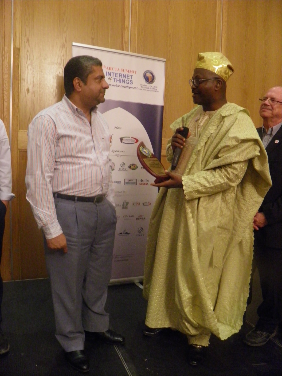 Hossam Elgamal Awarded Distinguished Speaker Award